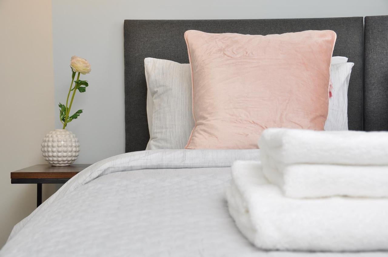 Bridge Street Apartments. Boutique Style Luxury, In The Heart Of Taunton. Zewnętrze zdjęcie